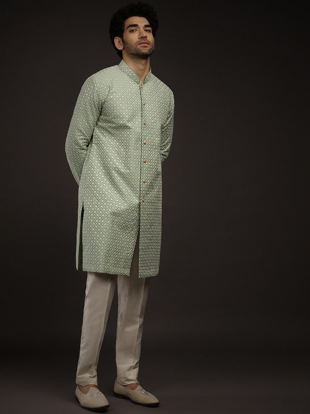 KALKI Fashion Embroidered Mandarin Collar Sequinned Pure Silk Kurta With Churidar, Sea green
KALKI Fashion Embroidered Mandarin Collar Sequinned Pure Silk Kurta With Churidar, Sea green