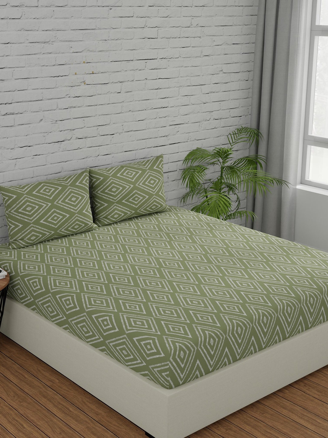 Huesland Comfort Green & White Printed 144 TC Cotton King Bedsheet & 2 Pillow Covers
Huesland Comfort Green & White Printed 144 TC Cotton King Bedsheet & 2 Pillow Covers