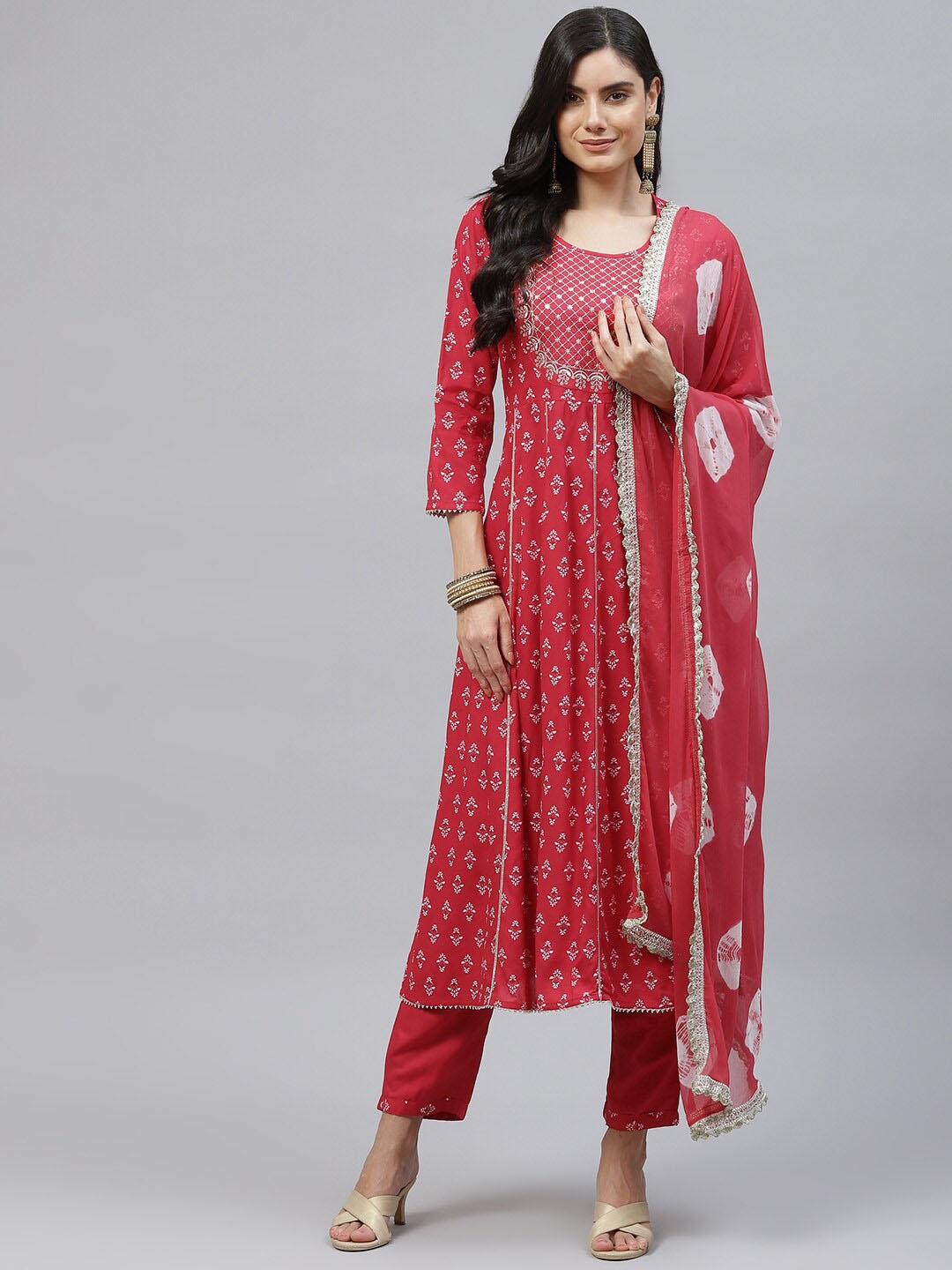 MALHAAR Ethnic Motifs Printed Thread Work Anarkali Kurta With Trousers & Dupatta, Red
MALHAAR Ethnic Motifs Printed Thread Work Anarkali Kurta With Trousers & Dupatta, Red