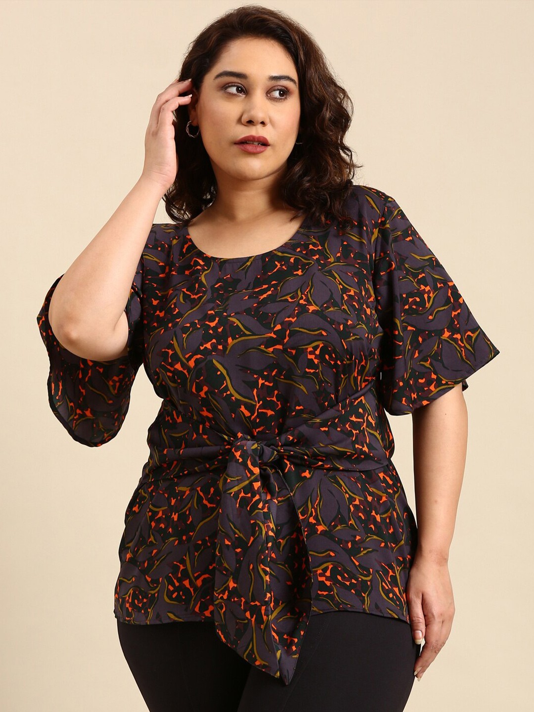 The Pink Moon Plus Size Abstract Printed Waist Tie-Ups Detail Cinched Waist Top, Grey
The Pink Moon Plus Size Abstract Printed Waist Tie-Ups Detail Cinched Waist Top, Grey