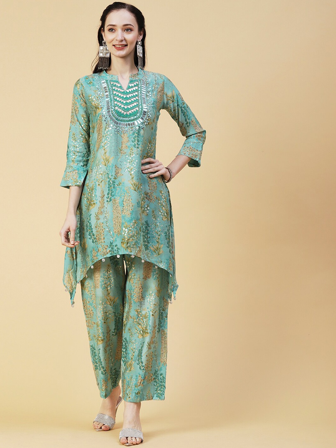Envy Me by FASHOR Printed Mandarin Collar Mirror Work Asymmetric Kurti With Palazzos, Sea green
Envy Me by FASHOR Printed Mandarin Collar Mirror Work Asymmetric Kurti With Palazzos, Sea green
