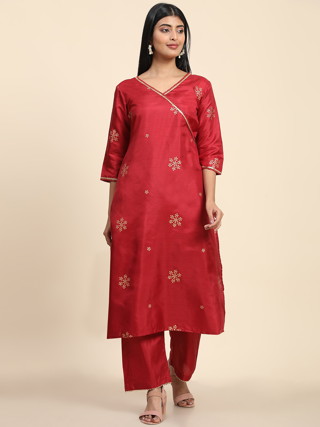 AVANSHEE Ethnic Motifs Foil Printed Gotta Patti Angrakha A-Line Kurta with Palazzos, Red
AVANSHEE Ethnic Motifs Foil Printed Gotta Patti Angrakha A-Line Kurta with Palazzos, Red