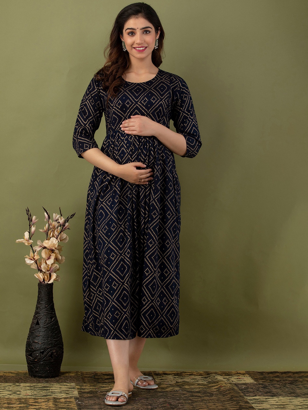 Mialo fashion Bandhani Printed Fit & Flare Maternity Midi Ethnic Dress, Navy blue
Mialo fashion Bandhani Printed Fit & Flare Maternity Midi Ethnic Dress, Navy blue
