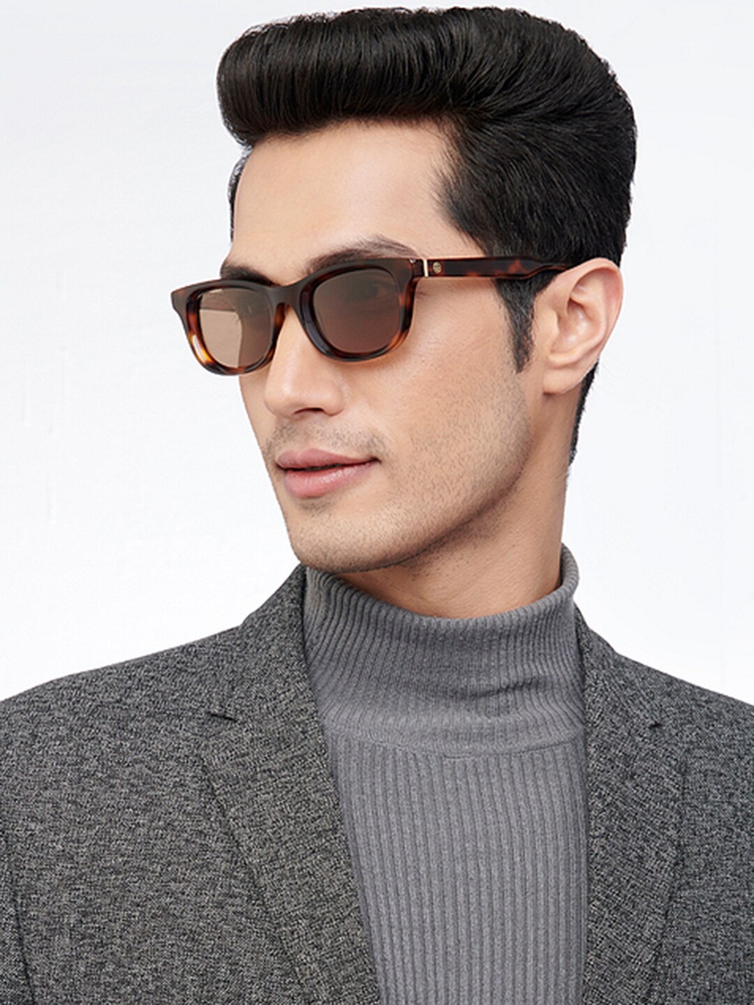 John Jacobs Lens & Cateye Sunglasses with Polarised and UV Protected Lens 207052, Brown
John Jacobs Lens & Cateye Sunglasses with Polarised and UV Protected Lens 207052, Brown