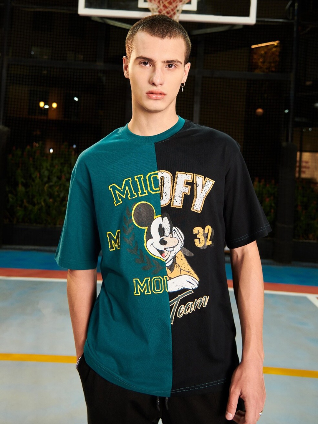 Bewakoof x Official Disney Merchandise Mickey Mouse & Goofy Print Oversized T-shirt, Green
Bewakoof x Official Disney Merchandise Mickey Mouse & Goofy Print Oversized T-shirt, Green