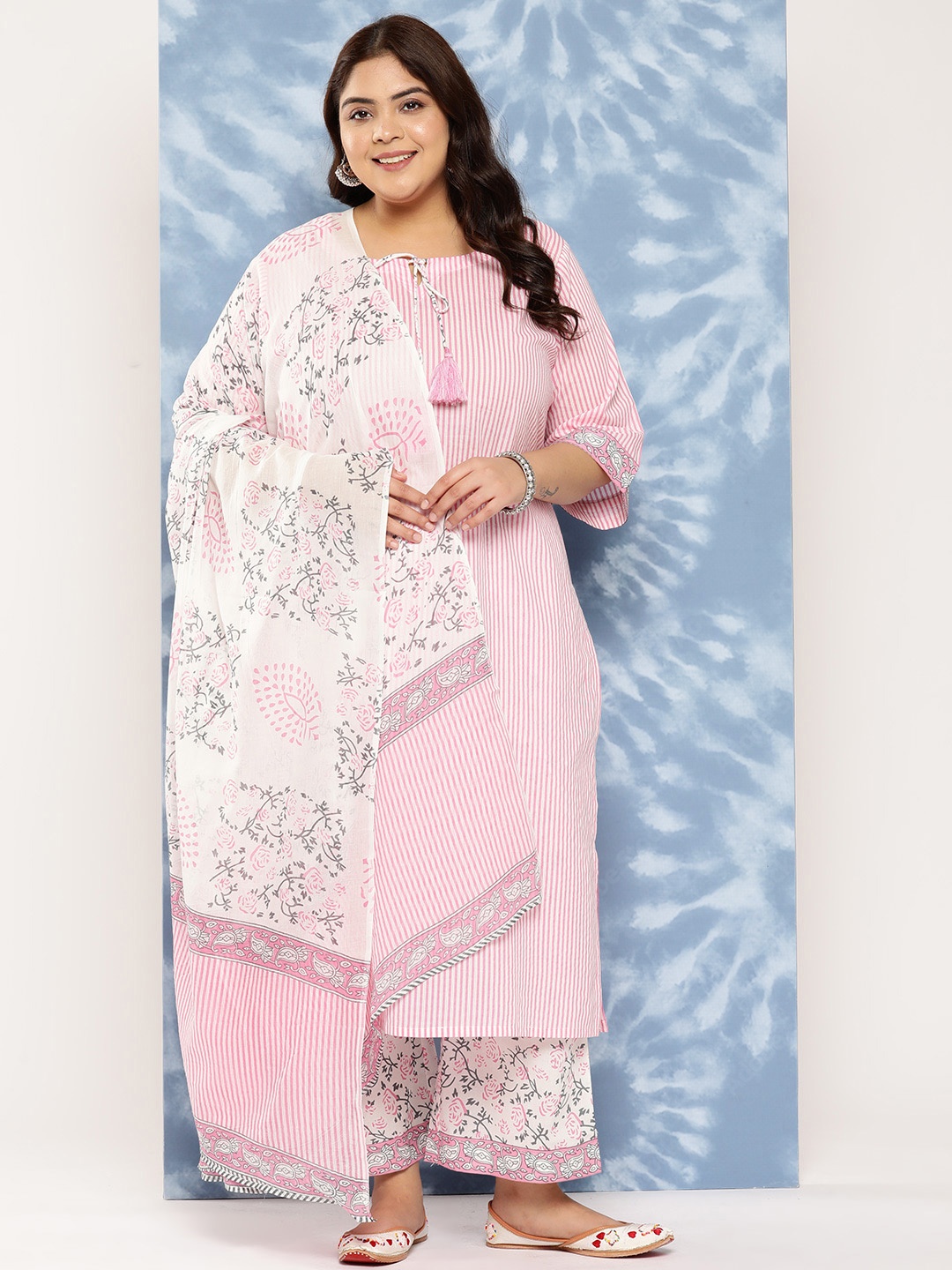 EXTRA LOVE BY LIBAS Plus Size Striped Regular Pure Cotton Kurta with Trousers & Dupatta, Pink
EXTRA LOVE BY LIBAS Plus Size Striped Regular Pure Cotton Kurta with Trousers & Dupatta, Pink