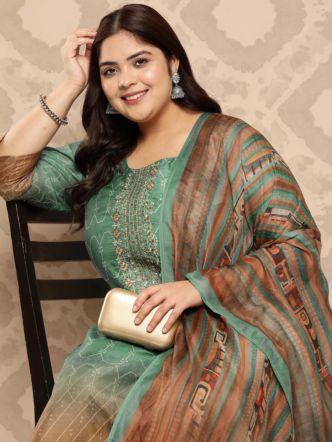 EXTRA LOVE BY LIBAS Plus Size Floral Yoke Design Thread Work Kurta With Trousers & Dupatta, Green
EXTRA LOVE BY LIBAS Plus Size Floral Yoke Design Thread Work Kurta With Trousers & Dupatta, Green