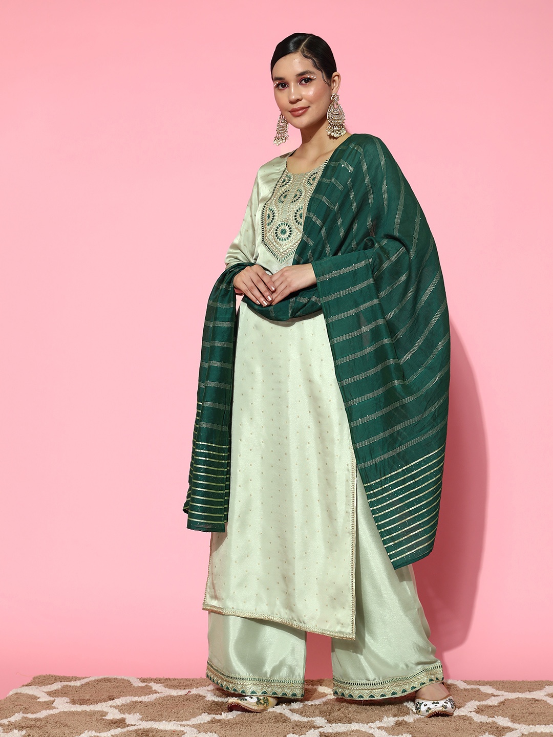 SheWill Floral Embroidered Regular Sequinned Kurta with Palazzos & Dupatta, Sea green
SheWill Floral Embroidered Regular Sequinned Kurta with Palazzos & Dupatta, Sea green