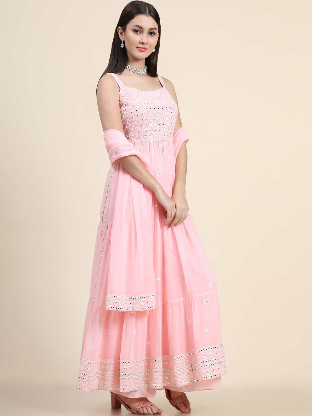 KALINI Ethnic Motifs Embroidered Regular Thread Work Kurta With Palazzos & Dupatta, Pink
KALINI Ethnic Motifs Embroidered Regular Thread Work Kurta With Palazzos & Dupatta, Pink
