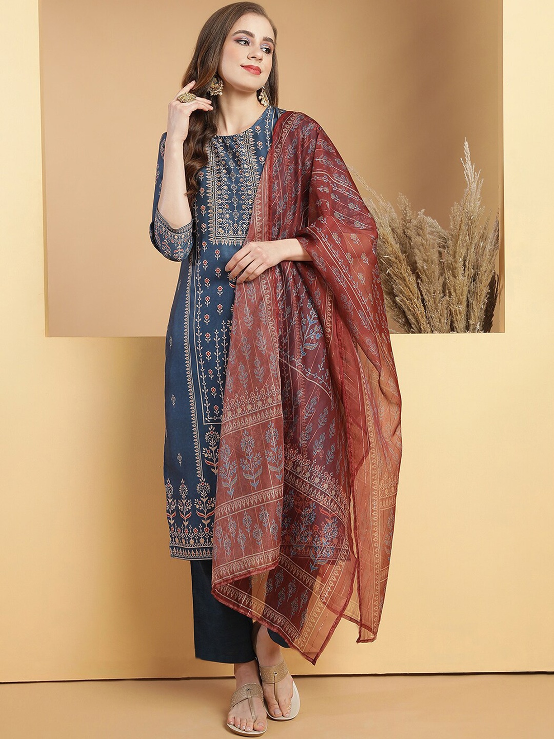 Be Indi Women Blue Ethnic Motifs Printed Regular Sequinned Kurta with Trousers & With Dupatta
Be Indi Women Blue Ethnic Motifs Printed Regular Sequinned Kurta with Trousers & With Dupatta