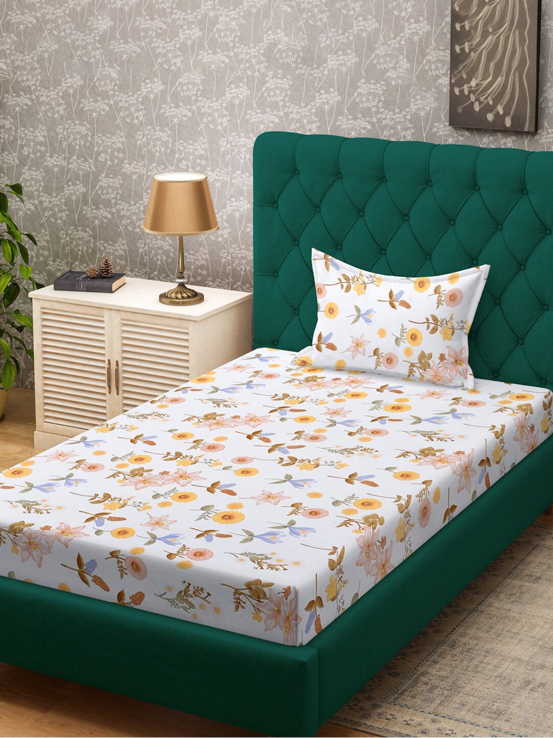 KLOTTHE White & Orange-Colored Floral-Printed 300TC Single Bedsheet With 1 Pillow Cover
KLOTTHE White & Orange-Colored Floral-Printed 300TC Single Bedsheet With 1 Pillow Cover
