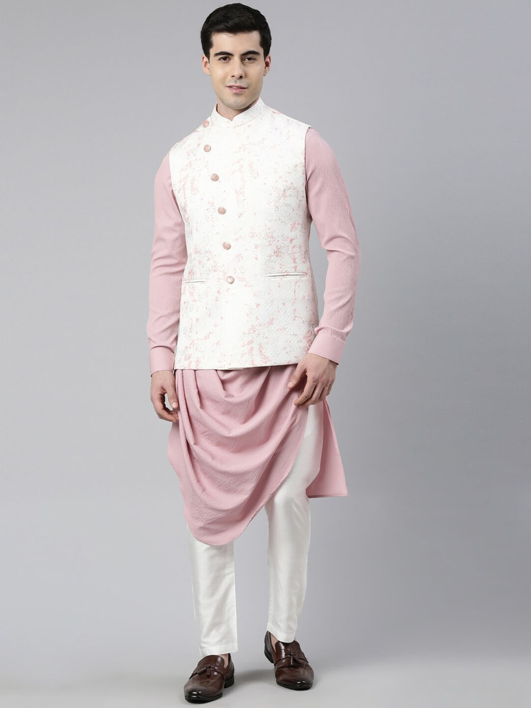 TheEthnic.Co Self design Textured Drapped Kurta with Pyjamas With Printed Nehru Jacket, Pink
TheEthnic.Co Self design Textured Drapped Kurta with Pyjamas With Printed Nehru Jacket, Pink