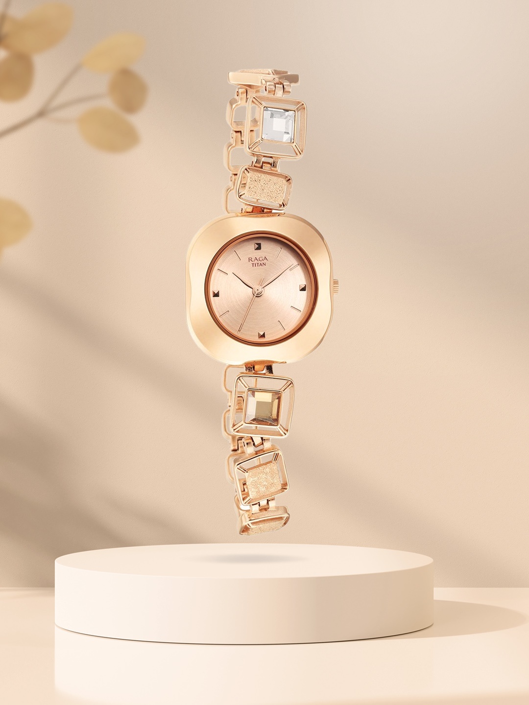 Titan Women Brass Dial & Stainless Steel Straps Analogue Watch NQ95156WM01, Rose gold
Titan Women Brass Dial & Stainless Steel Straps Analogue Watch NQ95156WM01, Rose gold