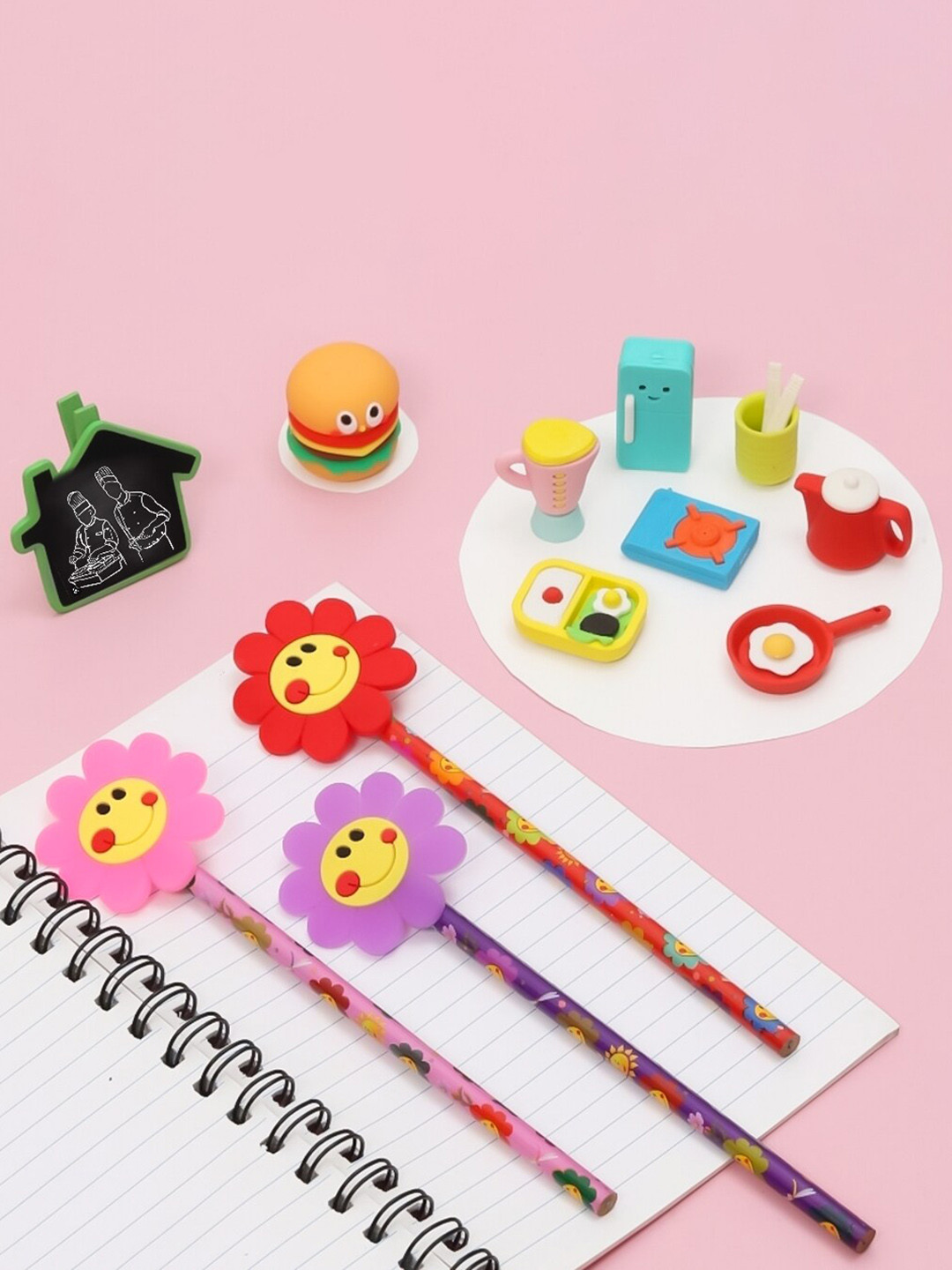 Yellow Bee Motifs Stationery Set, Red
Yellow Bee Motifs Stationery Set, Red