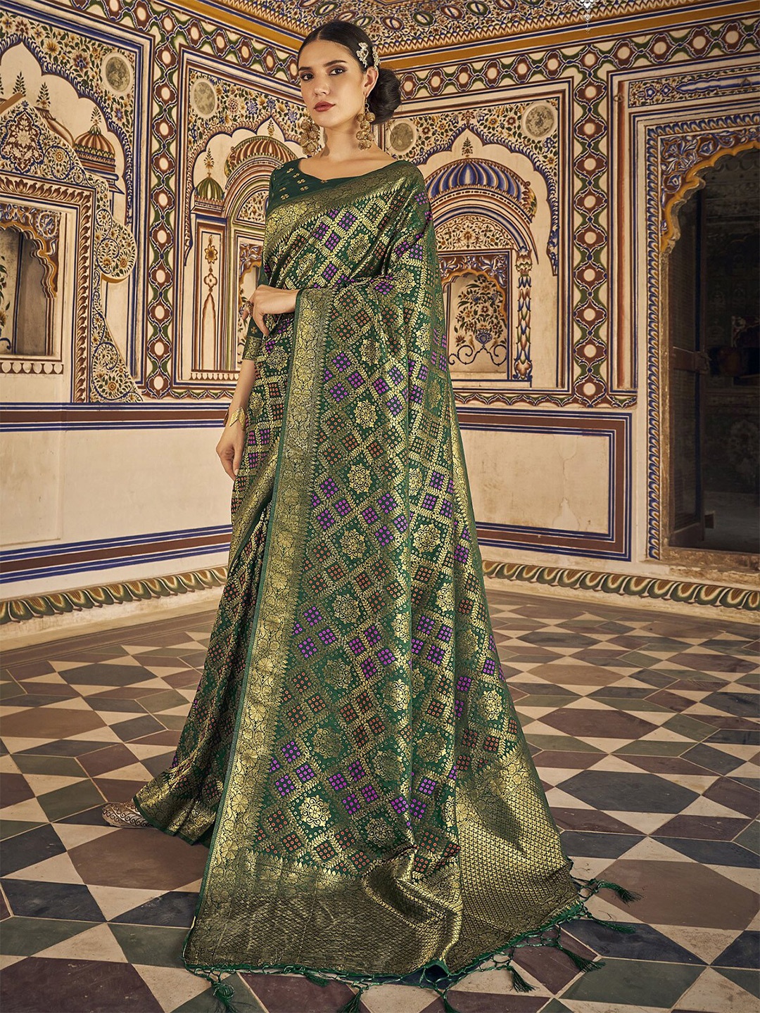 ODETTE Woven Design Zari Saree, Green