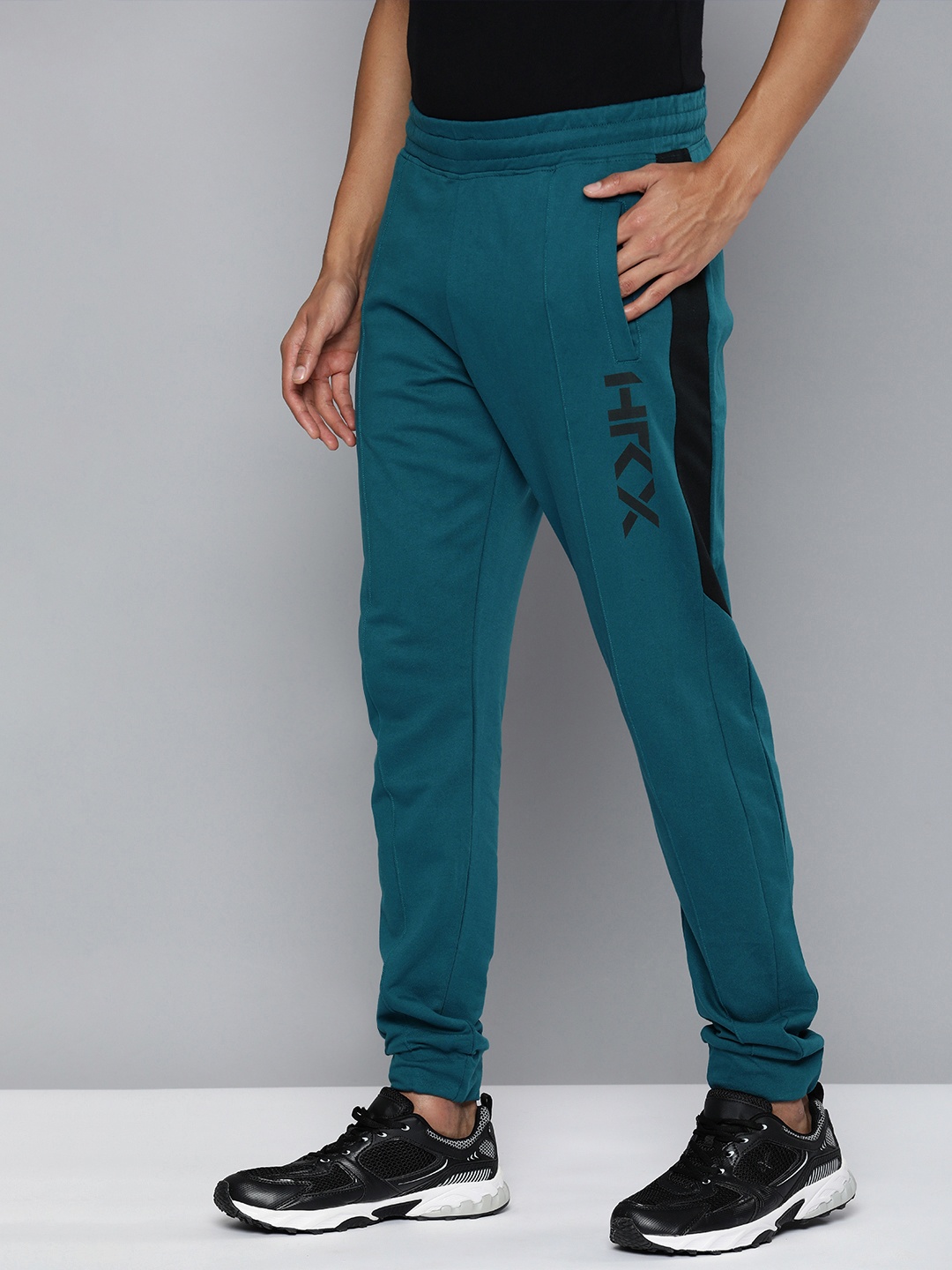 HRX by Hrithik Roshan Men Lifestyle Brand Logo Printed Pure Cotton Terry Joggers, Blue
HRX by Hrithik Roshan Men Lifestyle Brand Logo Printed Pure Cotton Terry Joggers, Blue