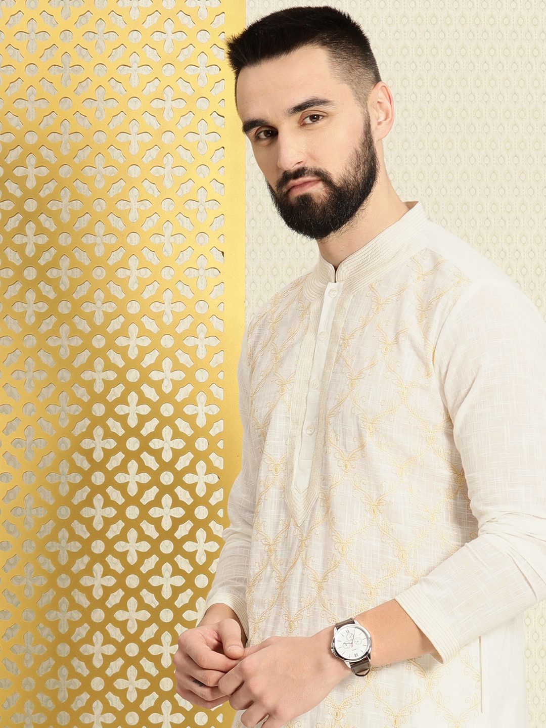 House of Pataudi Men Ethnic Motifs Thread Work Pure Cotton Jashn Kurta With Churidar, White
House of Pataudi Men Ethnic Motifs Thread Work Pure Cotton Jashn Kurta With Churidar, White