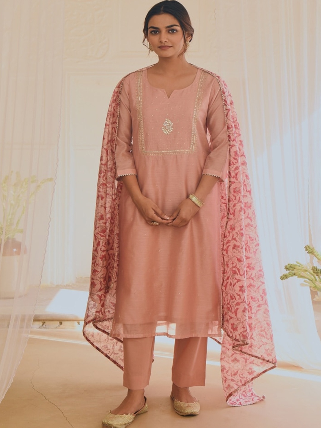 KARAJ JAIPUR Ethnic Motifs Embroidered Gotta Patti Kurta with Trousers & Dupatta, Pink
KARAJ JAIPUR Ethnic Motifs Embroidered Gotta Patti Kurta with Trousers & Dupatta, Pink