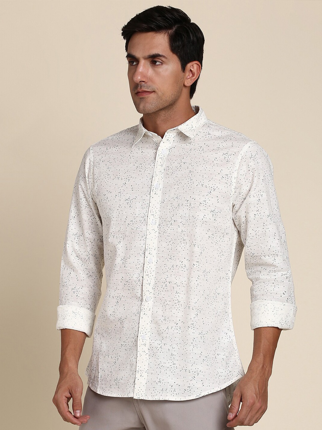 Dennis Lingo India Slim Fit Micro Ditsy Printed Opaque Casual Pure Cotton Shirt, Off white
Dennis Lingo India Slim Fit Micro Ditsy Printed Opaque Casual Pure Cotton Shirt, Off white