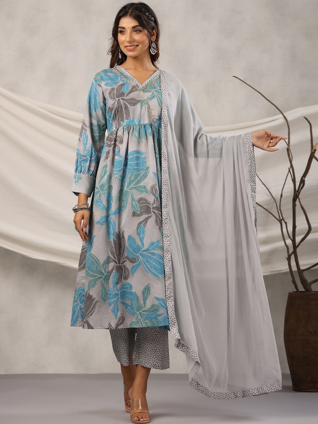 EtnicaWear Printed V Neck Sequinned Pure Cotton A-Line Kurta With Trousers & Dupatta, Grey
EtnicaWear Printed V Neck Sequinned Pure Cotton A-Line Kurta With Trousers & Dupatta, Grey