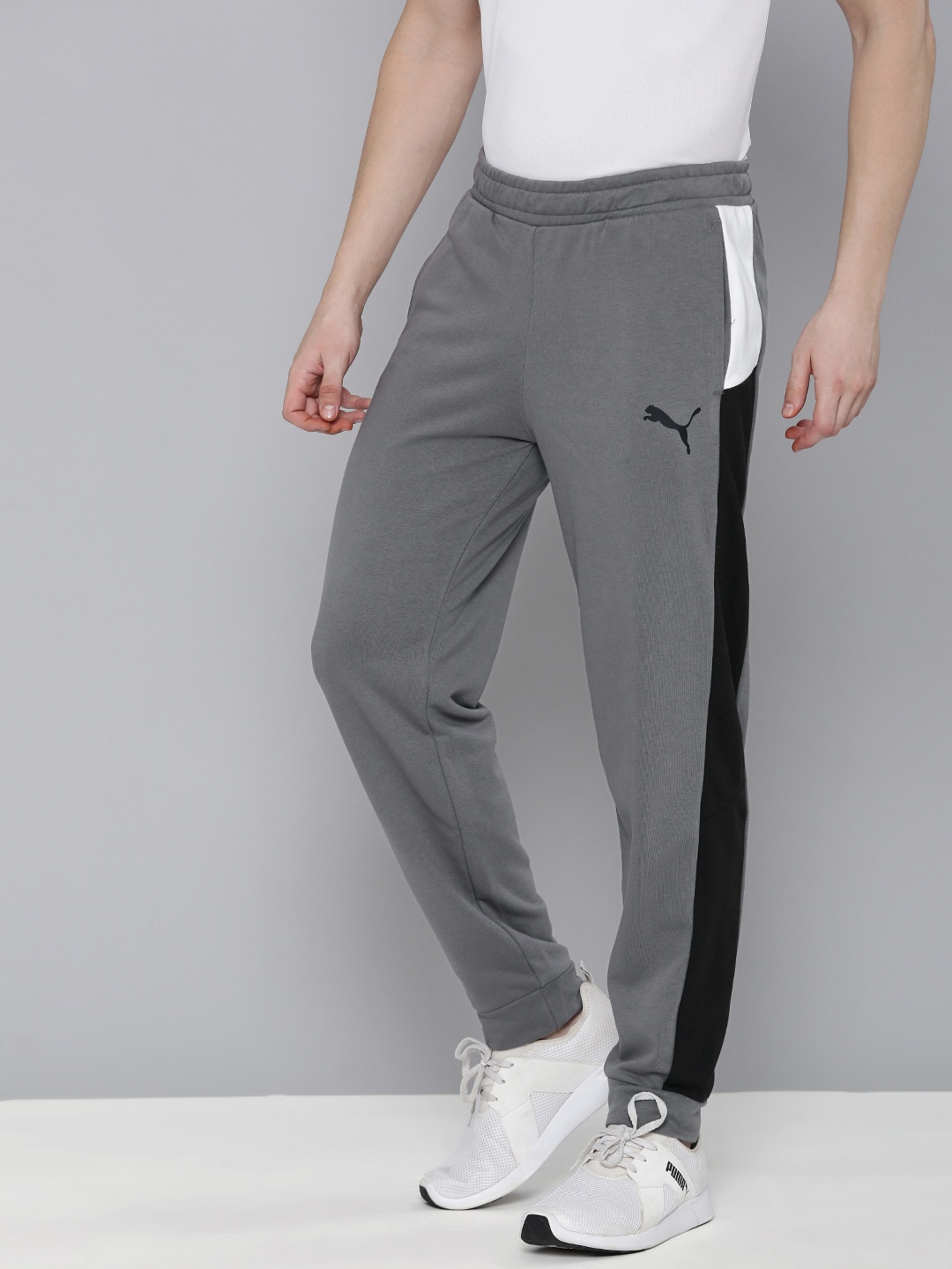 Puma Dyna-Mix Men Drycell Mid Rise Striped Pure Cotton Regular fit Outdoor Joggers, Grey
Puma Dyna-Mix Men Drycell Mid Rise Striped Pure Cotton Regular fit Outdoor Joggers, Grey
