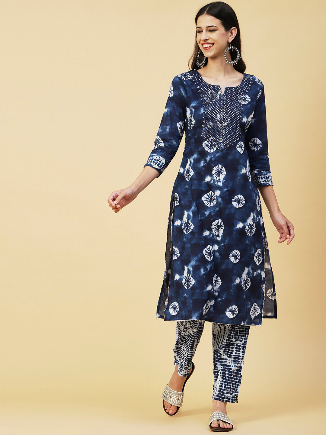 FASHOR Dyed Mirror Work Pure Cotton Kurta with Trousers, Navy blue
FASHOR Dyed Mirror Work Pure Cotton Kurta with Trousers, Navy blue
