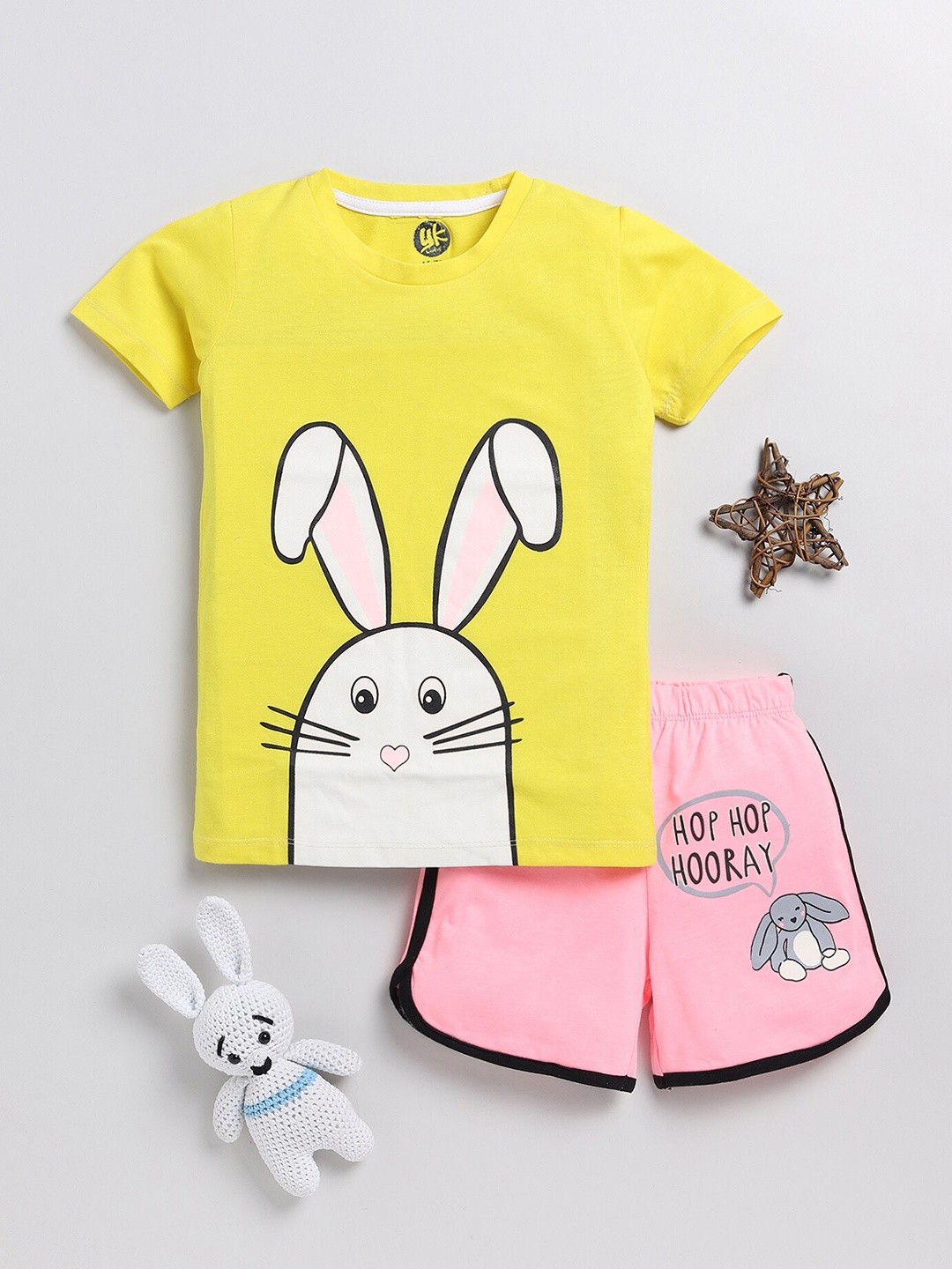 YK Girls Printed Round Neck Short Sleeves T-shirt with Shorts Clothing Set, Yellow
YK Girls Printed Round Neck Short Sleeves T-shirt with Shorts Clothing Set, Yellow