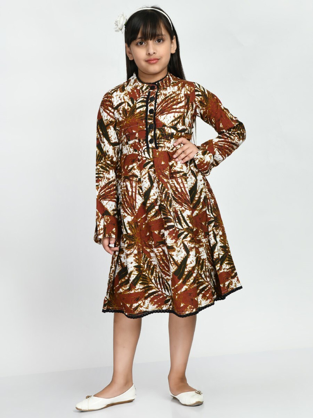 Bella Moda Girls Tropical Printed Mandarin Collar Pure Cotton Fit & Flare Dress, Brown
Bella Moda Girls Tropical Printed Mandarin Collar Pure Cotton Fit & Flare Dress, Brown