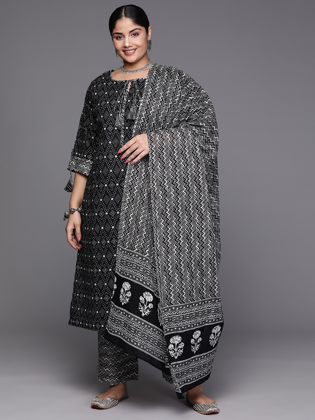 EXTRA LOVE BY LIBAS Women Plus Size Printed Pure Cotton Kurta with Trousers & With Dupatta, Black
EXTRA LOVE BY LIBAS Women Plus Size Printed Pure Cotton Kurta with Trousers & With Dupatta, Black