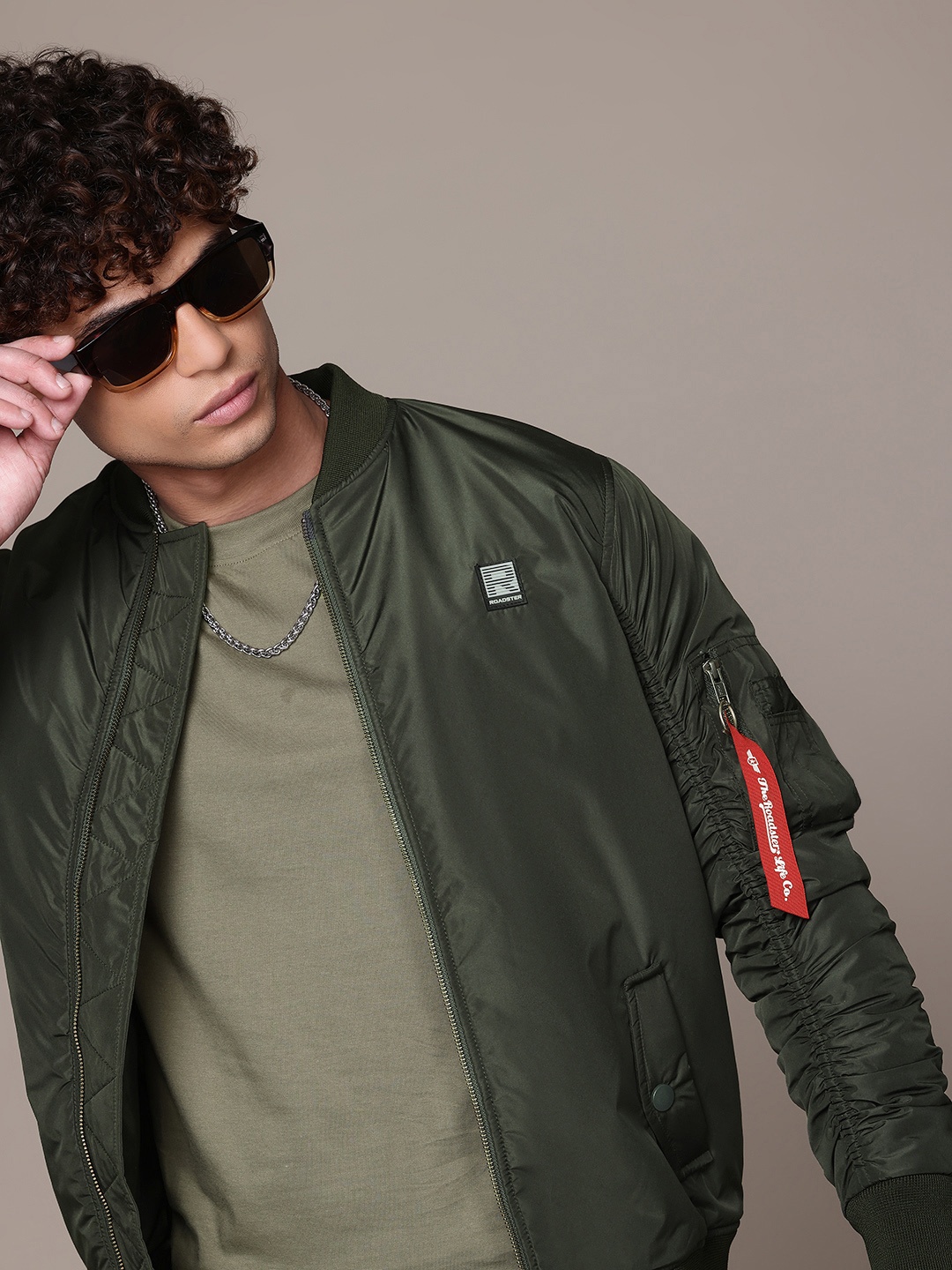 The Roadster Lifestyle Co. Longline Padded Jacket With Ruched Sleeves Detail, Olive
The Roadster Lifestyle Co. Longline Padded Jacket With Ruched Sleeves Detail, Olive