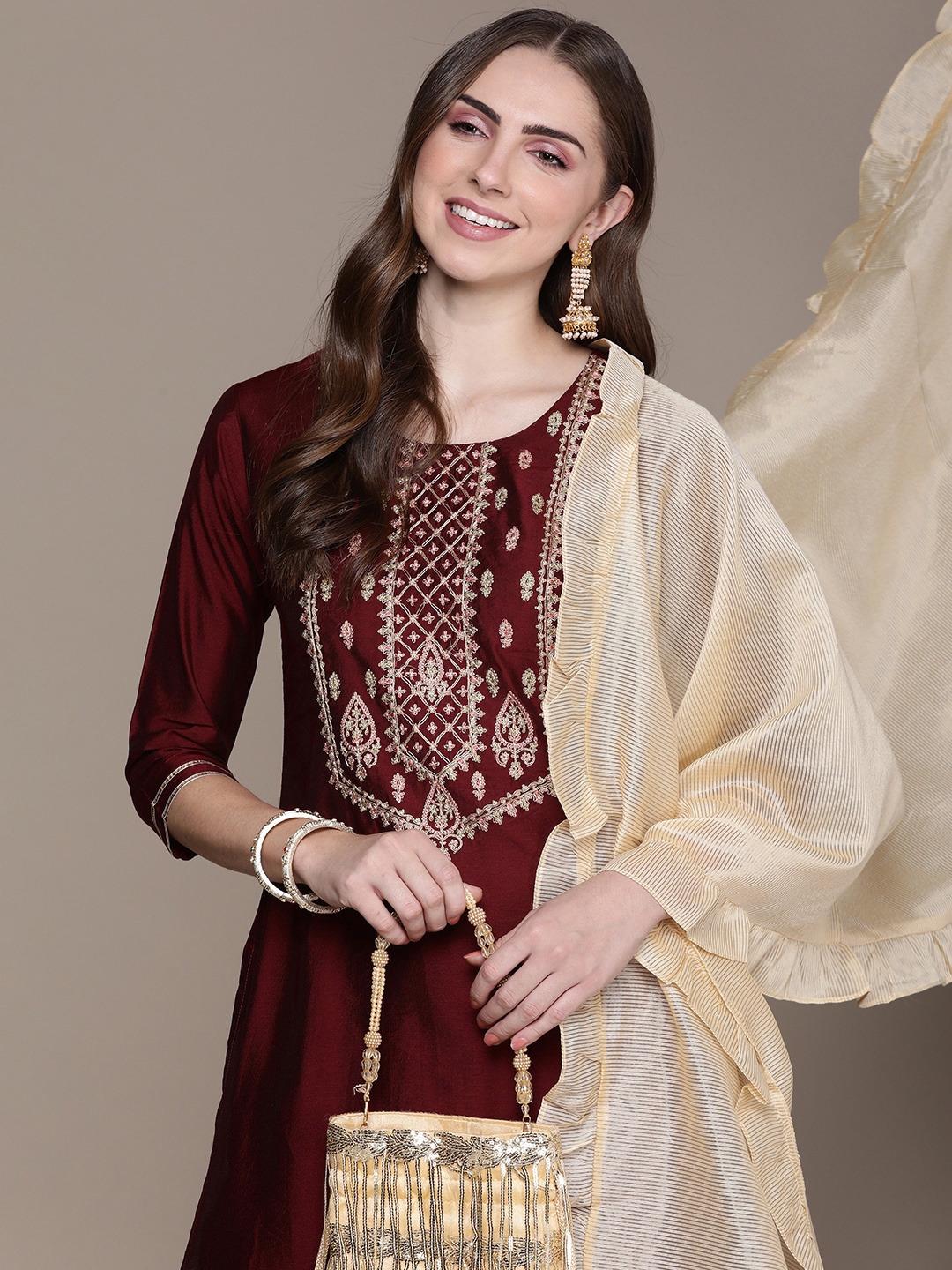 Anouk Women Maroon Ethnic Motifs Embroidered Regular Kurta with Trousers & With Dupatta
Anouk Women Maroon Ethnic Motifs Embroidered Regular Kurta with Trousers & With Dupatta