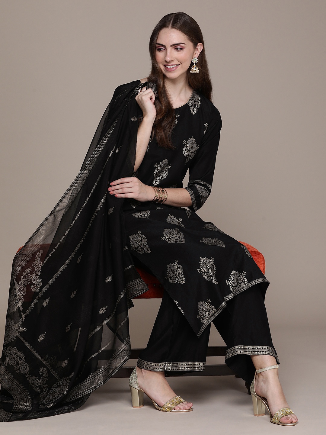 Anouk Women Black Ethnic Motifs Printed Regular Liva Kurta with Trousers & With Dupatta
Anouk Women Black Ethnic Motifs Printed Regular Liva Kurta with Trousers & With Dupatta