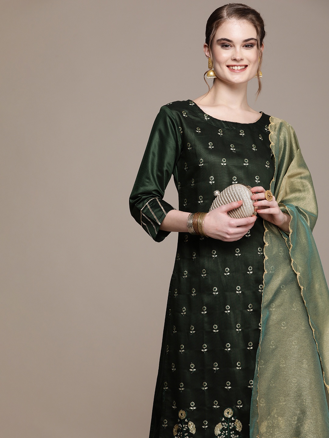 Anouk Women Green Floral Printed Regular Pure Cotton Kurta with Trousers & With Dupatta
Anouk Women Green Floral Printed Regular Pure Cotton Kurta with Trousers & With Dupatta