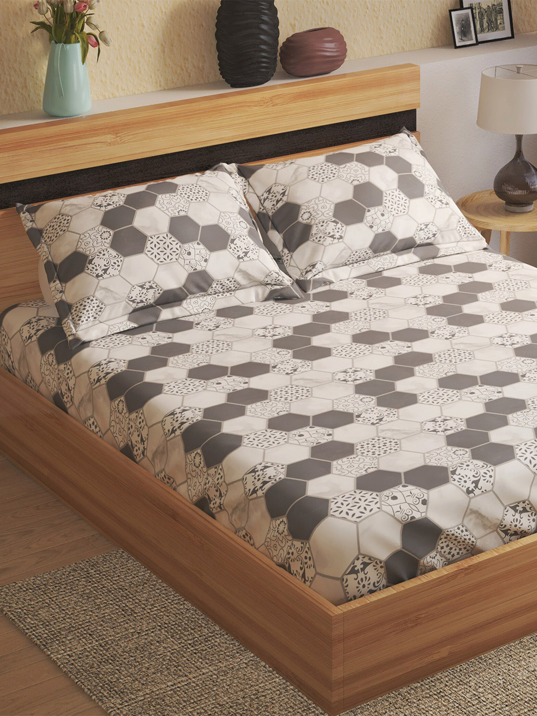 Home Centre Grey & White Geometric 144 TC Cotton Queen Bedsheet With 2 Pillow Covers
Home Centre Grey & White Geometric 144 TC Cotton Queen Bedsheet With 2 Pillow Covers