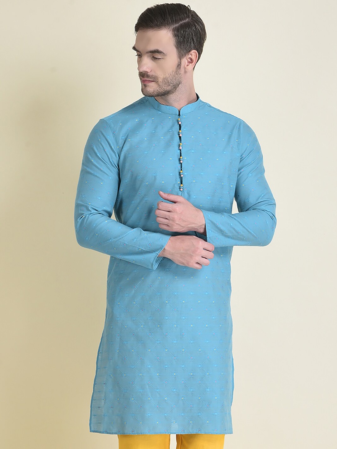 DEYANN Ethnic Motifs Woven Design Mandarin Collar Kurta with Pyjamas, Turquoise blue
DEYANN Ethnic Motifs Woven Design Mandarin Collar Kurta with Pyjamas, Turquoise blue