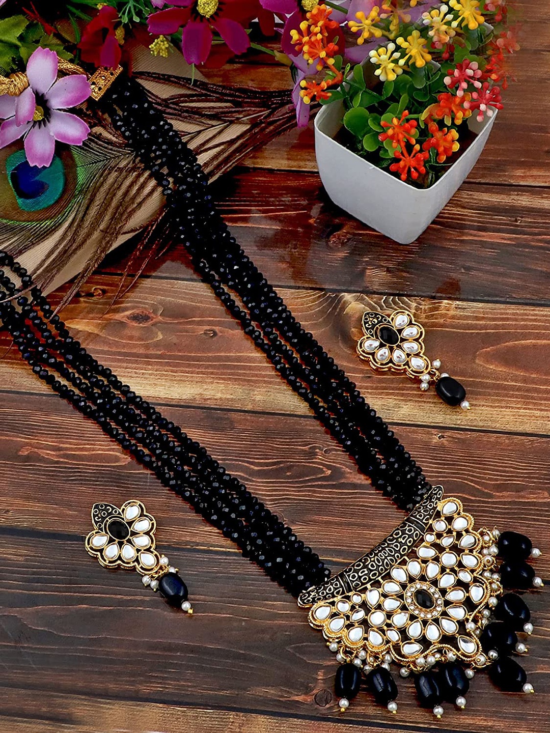 MANSIYAORANGE Gold-Plated Kundan-Studded & Pearl Beaded Necklace & Earrings