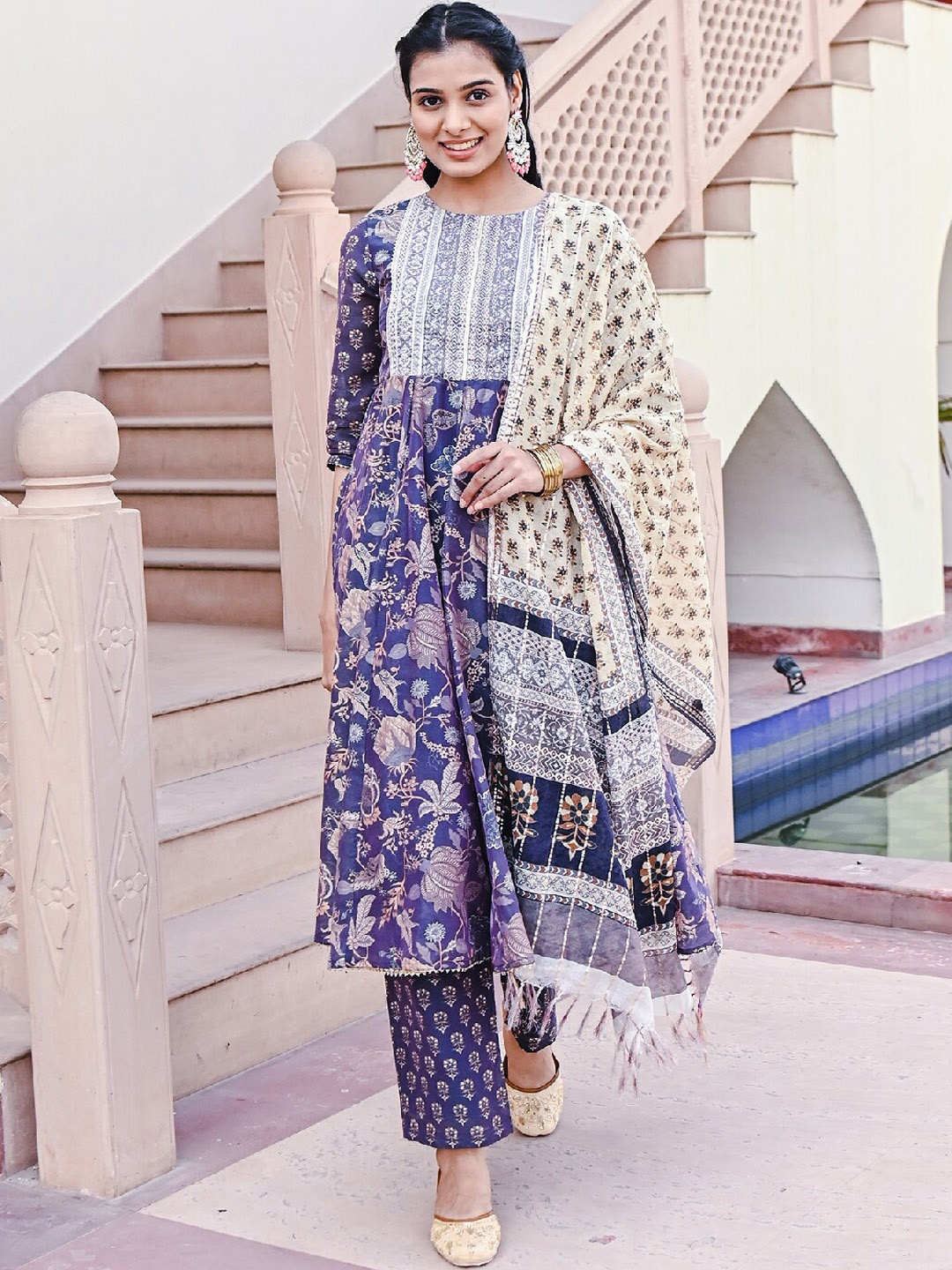 EverBloom Floral Printed Sequinned Chanderi Silk Kurta with Trousers & Dupatta, Purple
EverBloom Floral Printed Sequinned Chanderi Silk Kurta with Trousers & Dupatta, Purple