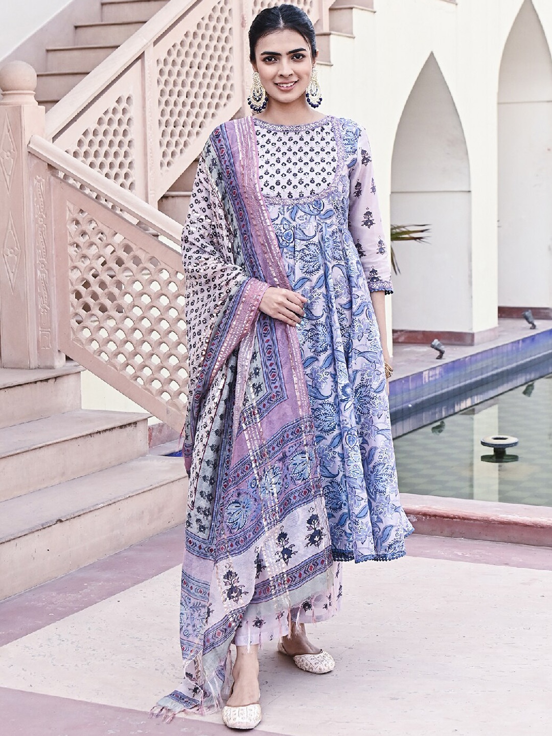 EverBloom Floral Printed Sequinned Chanderi Silk Kurta with Trousers & Dupatta, Lavender
EverBloom Floral Printed Sequinned Chanderi Silk Kurta with Trousers & Dupatta, Lavender