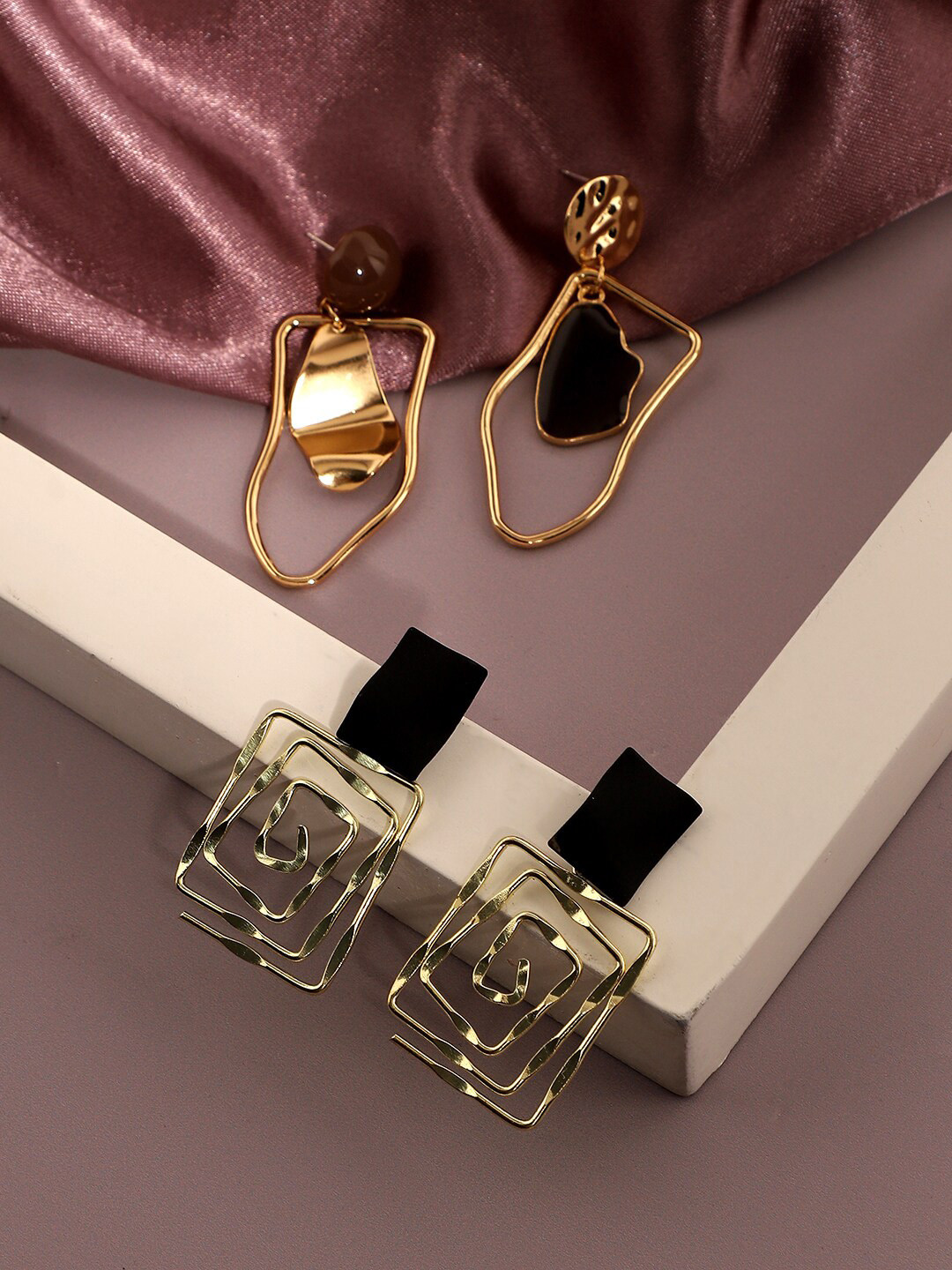 SOHI Set Of 2 Gold-Plated Contemporary Drop Earrings
SOHI Set Of 2 Gold-Plated Contemporary Drop Earrings