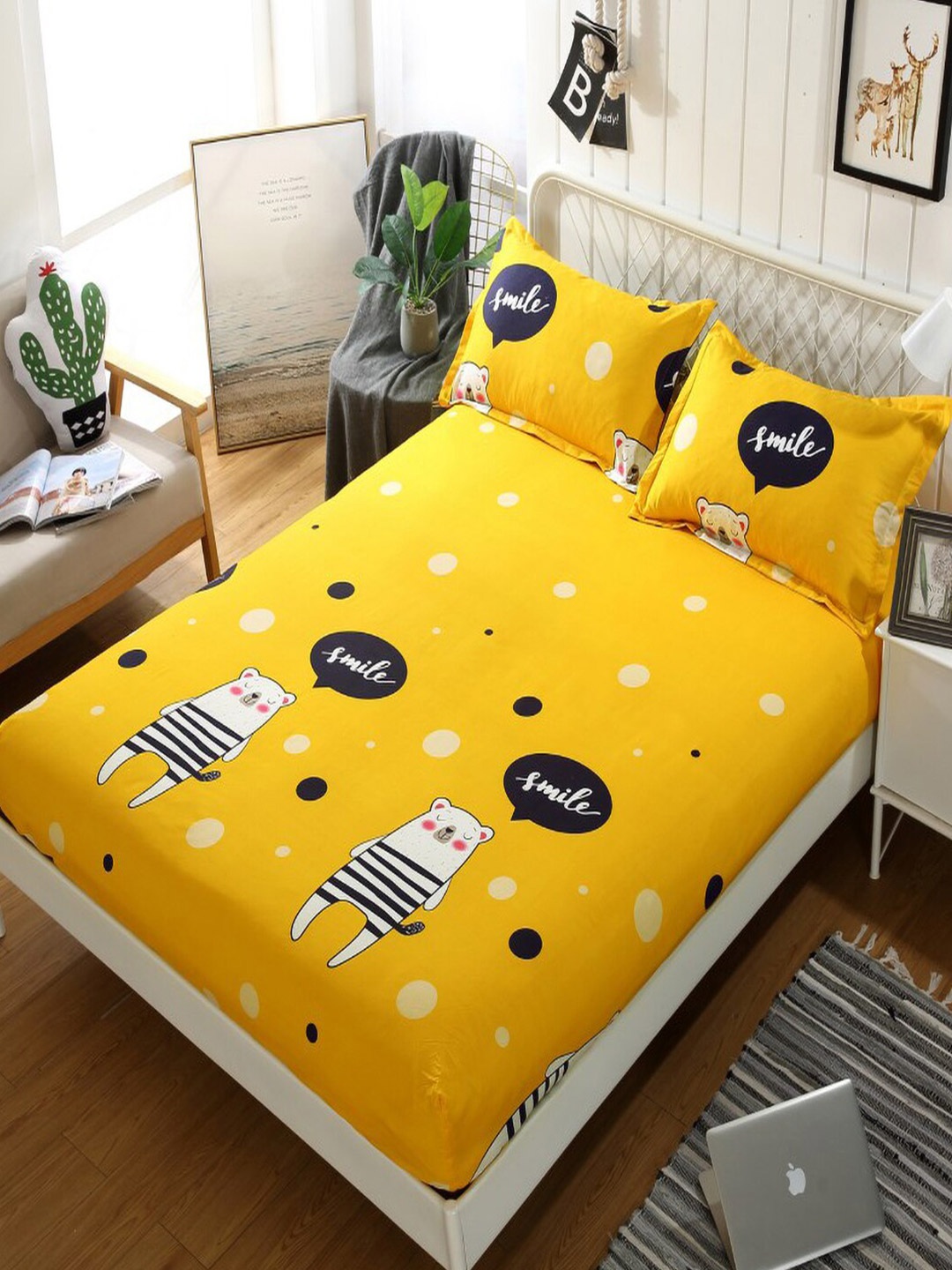 JC Collection Yellow & White Printed 140 TC Fitted King Bedsheet With 2 Pillow Covers
JC Collection Yellow & White Printed 140 TC Fitted King Bedsheet With 2 Pillow Covers