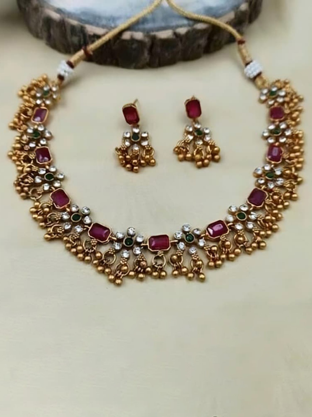ROFARWORD Gold-Plated Stone-Studded & Beaded Jewellery Set