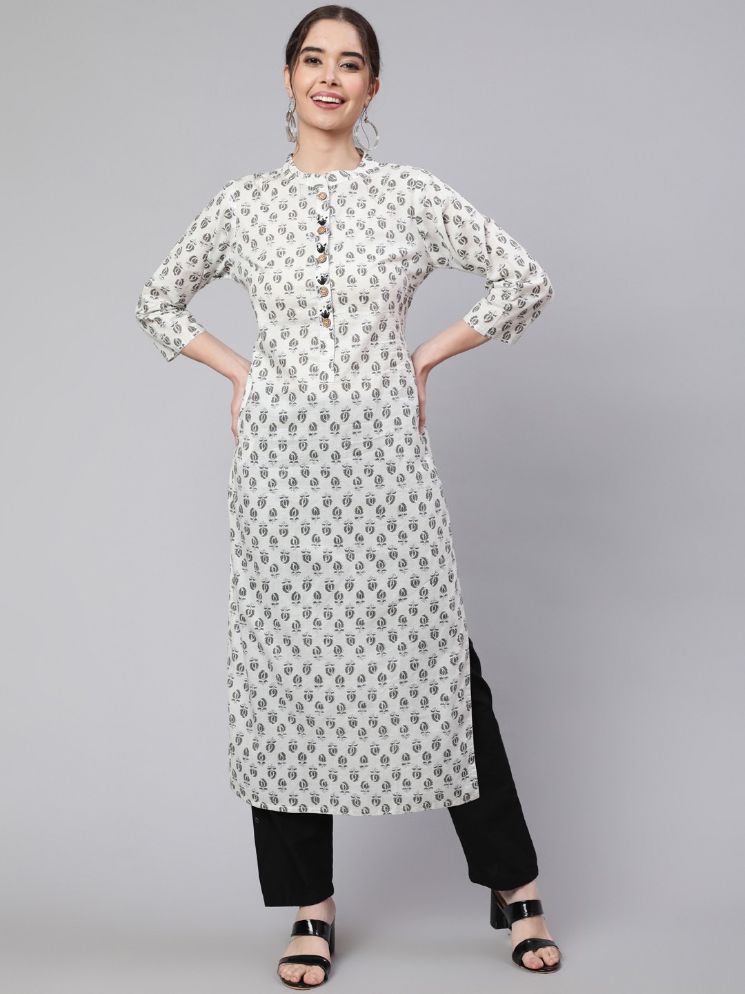 Jaipur Kurti White & Grey Ethnic Motif Printed Mandarin Collar Pure Cotton Kurta
Jaipur Kurti White & Grey Ethnic Motif Printed Mandarin Collar Pure Cotton Kurta