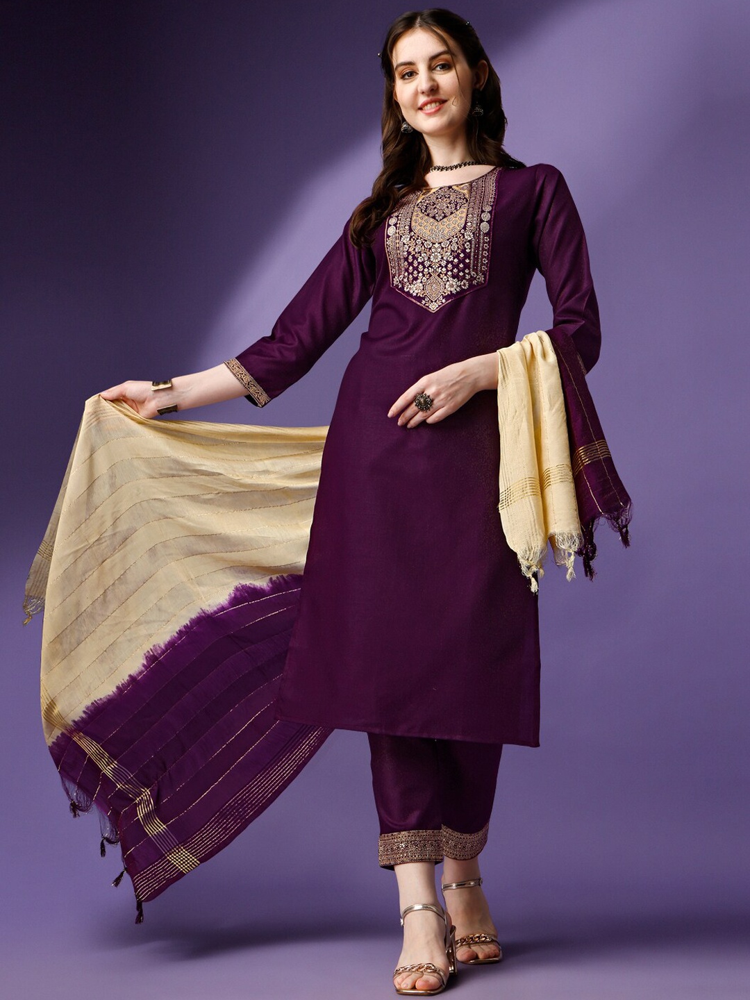 Ziva Fashion Floral Yoke Design Regular Kurta with Trousers & With Dupatta, Burgundy
Ziva Fashion Floral Yoke Design Regular Kurta with Trousers & With Dupatta, Burgundy