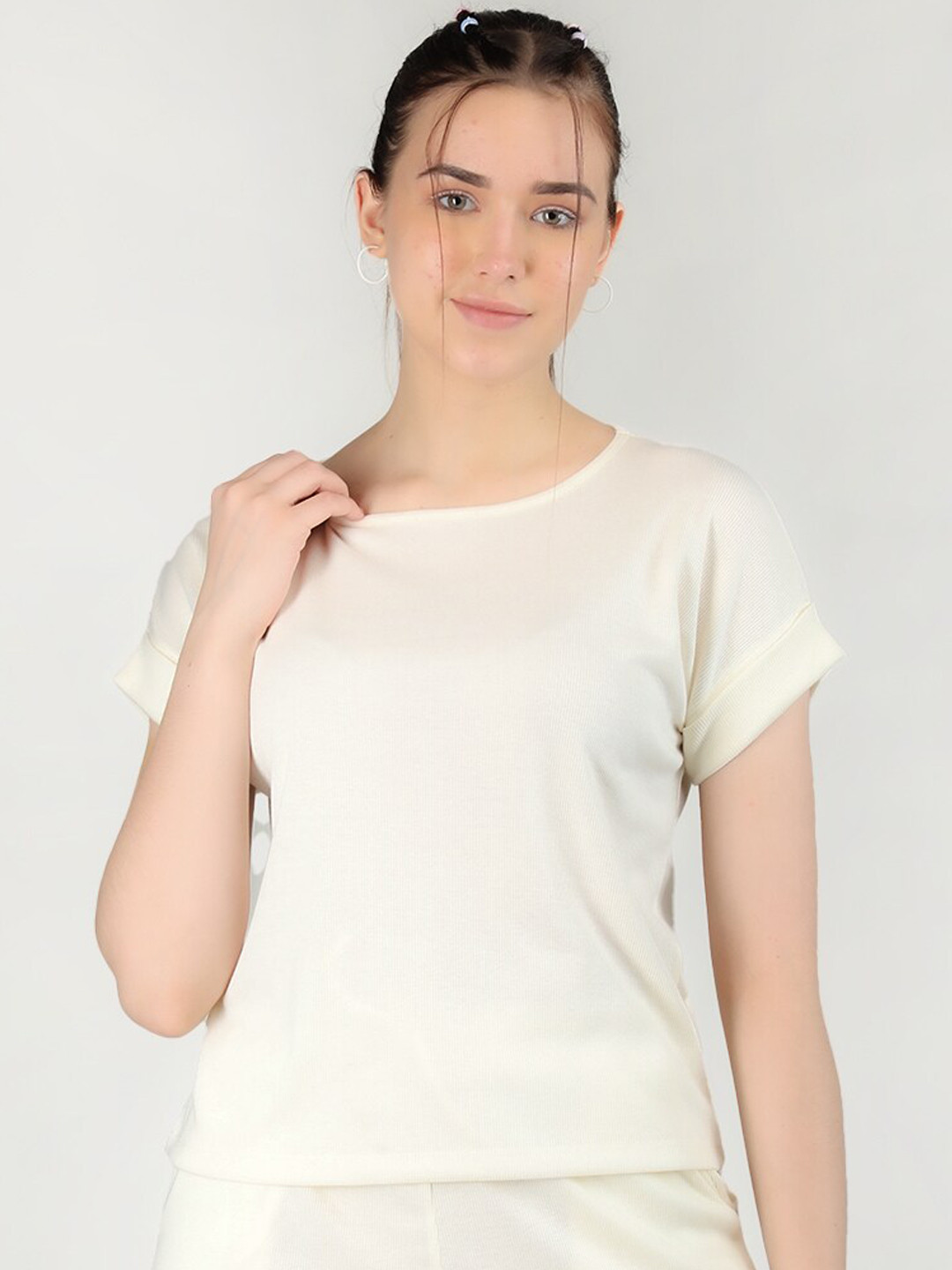 CHKOKKO Round Neck Short Sleeves Track Suit, Cream
CHKOKKO Round Neck Short Sleeves Track Suit, Cream