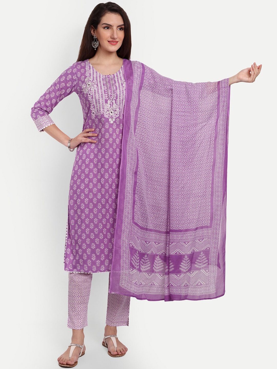 KASHEEDA Floral Printed Thread Work Mirror Work Pure Cotton Kurta with Trousers & Dupatta, Purple
KASHEEDA Floral Printed Thread Work Mirror Work Pure Cotton Kurta with Trousers & Dupatta, Purple