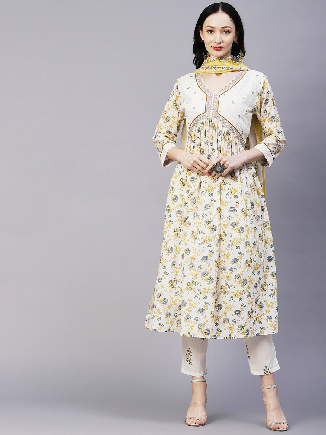 FASHOR Off White & Yellow Printed Thread Work Pure Cotton Kurta With Trousers & Dupatta
FASHOR Off White & Yellow Printed Thread Work Pure Cotton Kurta With Trousers & Dupatta