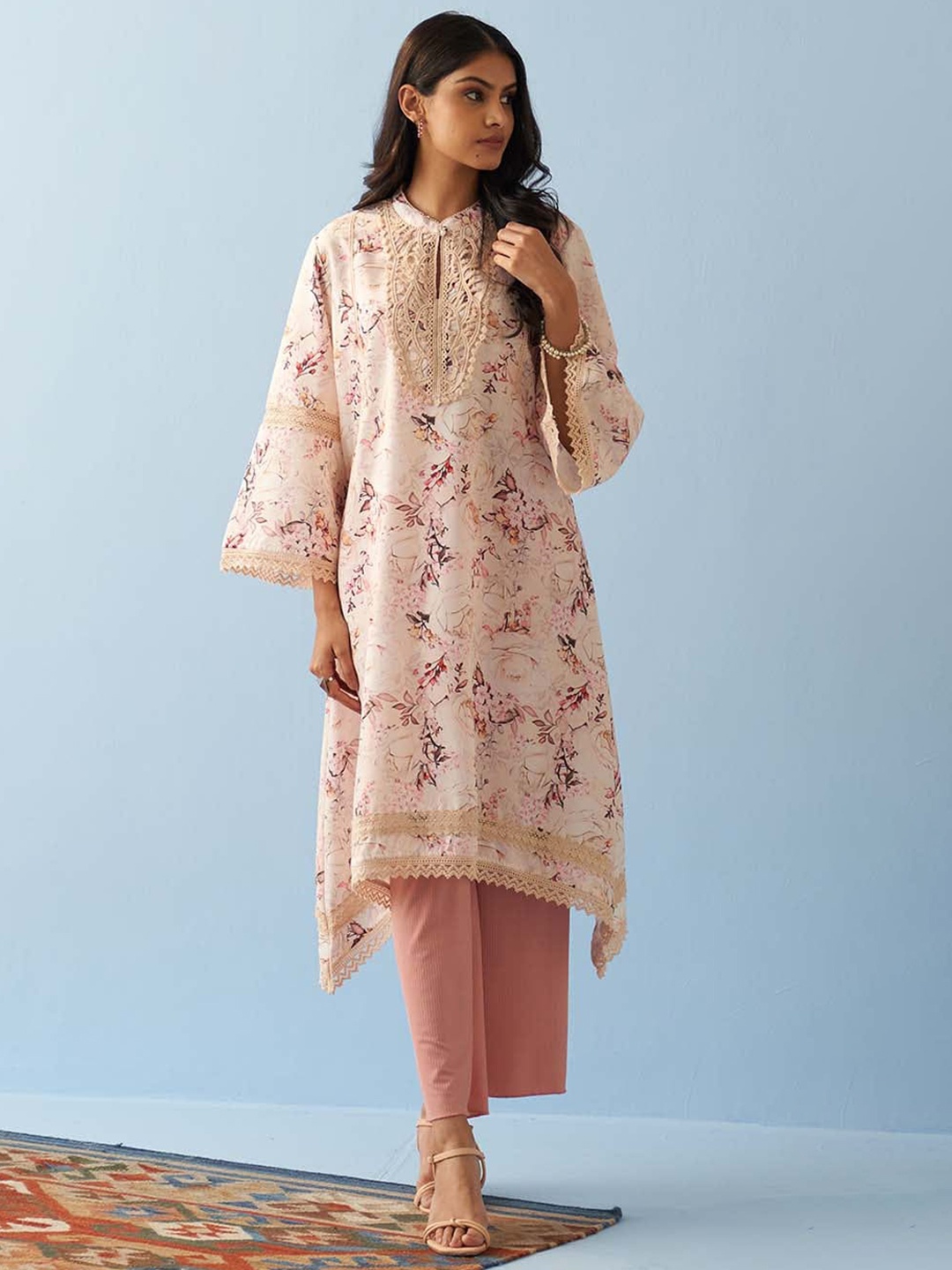 Lakshita Floral Printed Band Collar Flared Sleeves Pure Cotton Asymmetric Kurta, Blue
Lakshita Floral Printed Band Collar Flared Sleeves Pure Cotton Asymmetric Kurta, Blue
