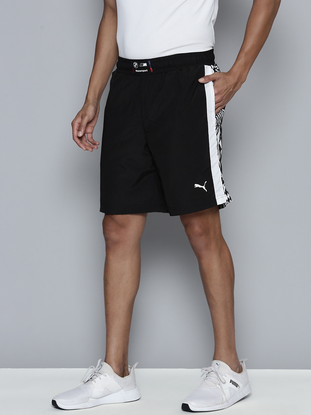 PUMA Motorsport Men BMW M Motorsport Statement 8.5 Sports Shorts With Side Stripes, Black
PUMA Motorsport Men BMW M Motorsport Statement 8.5 Sports Shorts With Side Stripes, Black