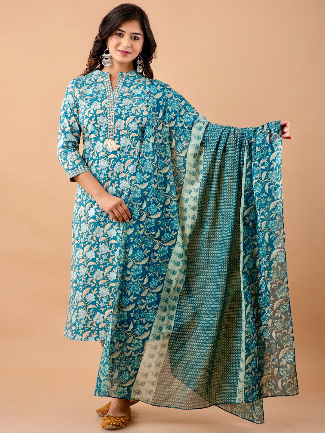 Kohsh Floral Printed Regular Sequinned Pure Cotton Kurta with Trousers & With Dupatta, Teal
Kohsh Floral Printed Regular Sequinned Pure Cotton Kurta with Trousers & With Dupatta, Teal