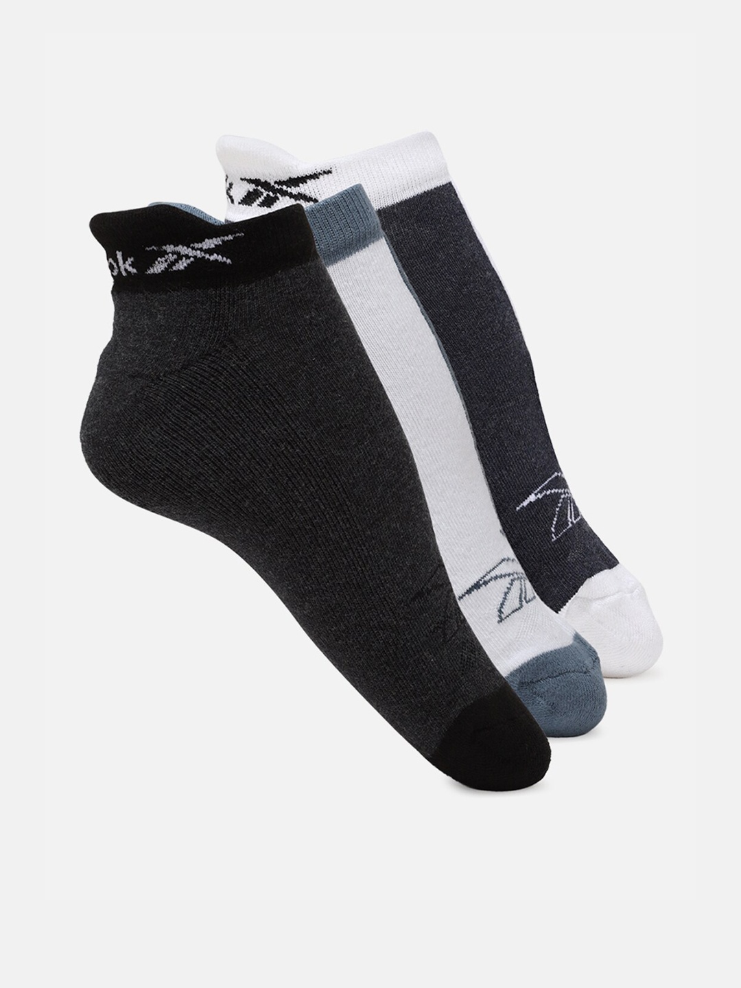 Reebok Men Pack Of 3 Training Insd Grap Patterned Pure Cotton Ankle Length Socks, Black
Reebok Men Pack Of 3 Training Insd Grap Patterned Pure Cotton Ankle Length Socks, Black